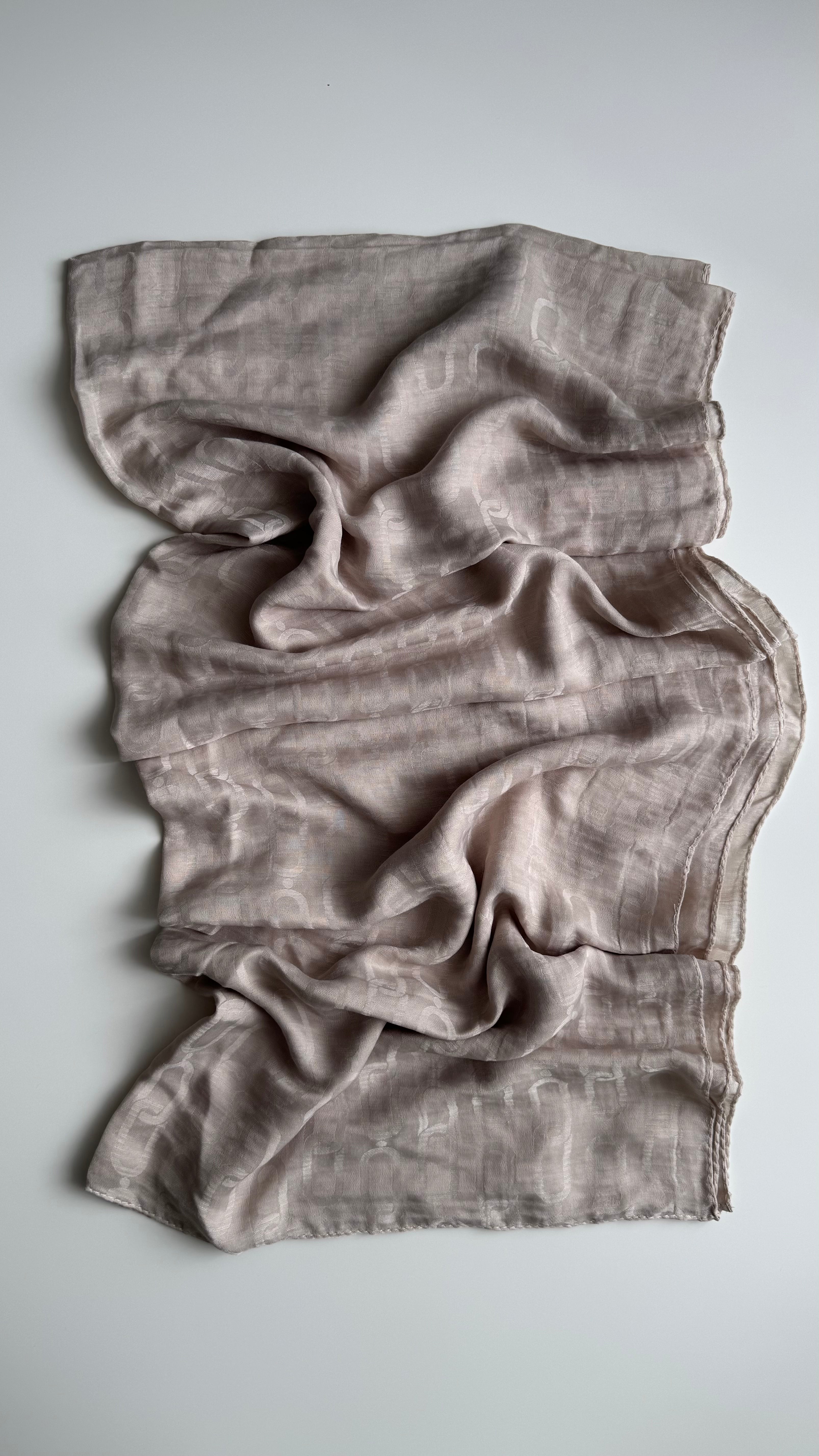 CHAIN Ayrobin Jacquard Hijab