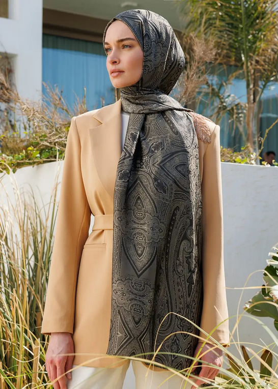 Shine Line Scarf LIVA