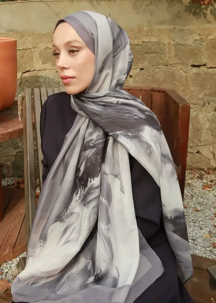 Punch Lina Hijab