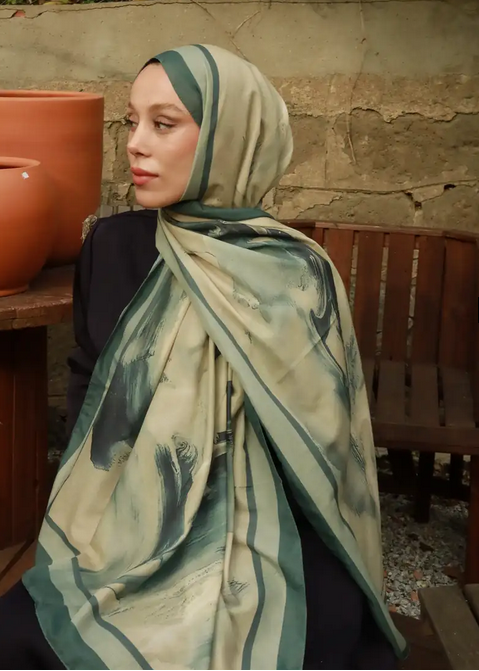 Punch Lina Hijab
